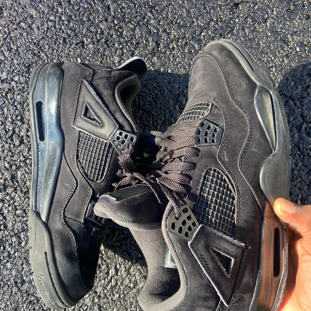 Jordan 4 blackcats